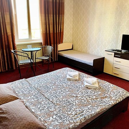 Mini-Hotel Sakvoyage Tjernivtsi Exteriör bild