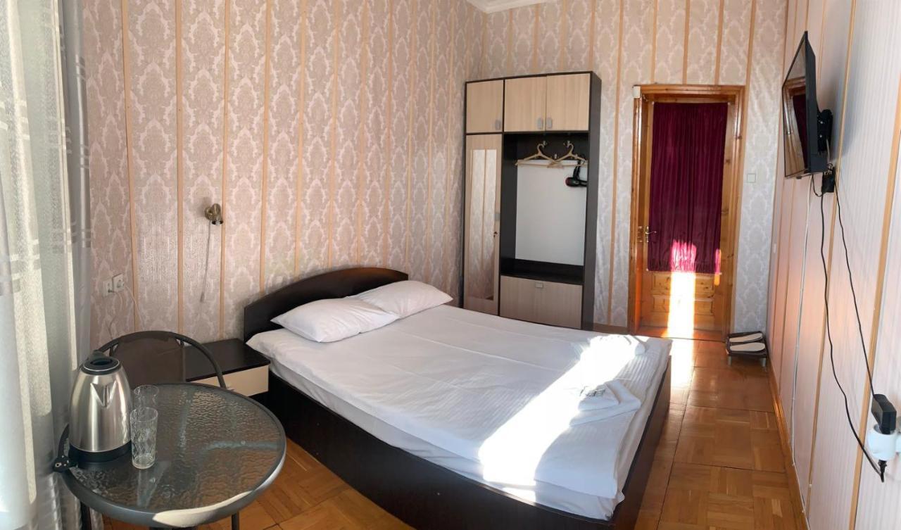 Mini-Hotel Sakvoyage Tjernivtsi Exteriör bild