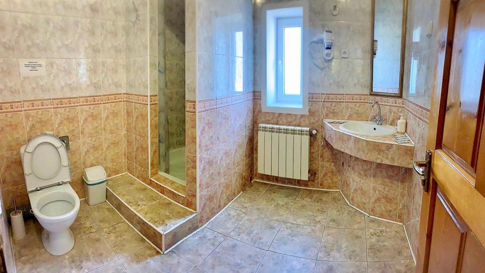 Mini-Hotel Sakvoyage Tjernivtsi Exteriör bild