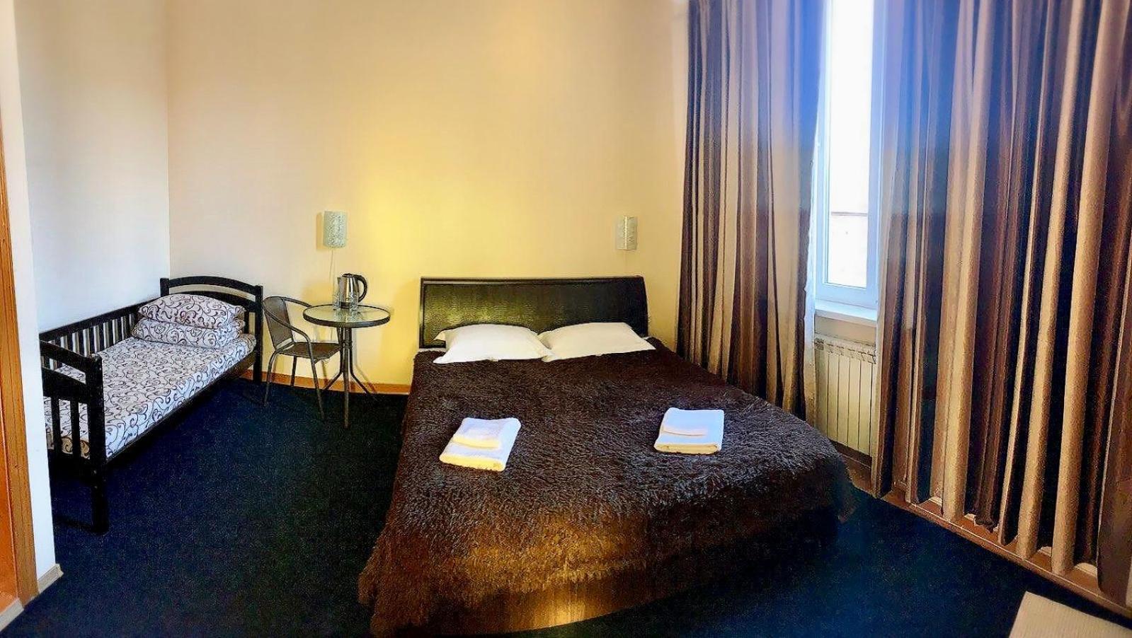 Mini-Hotel Sakvoyage Tjernivtsi Exteriör bild